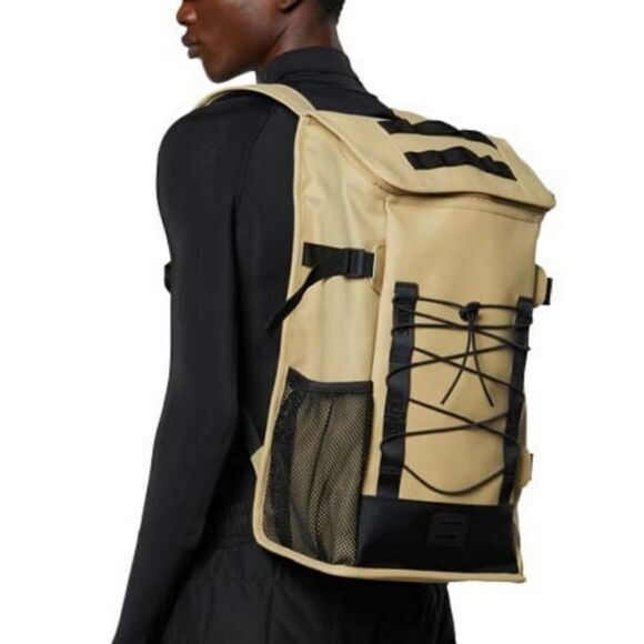 $170 RAINS MOUNTAINEER TRAIL WATERPROOF LAPTOP TAN BLACK BACKPACK TRAVEL BAG NEW - Picture 4 of 4